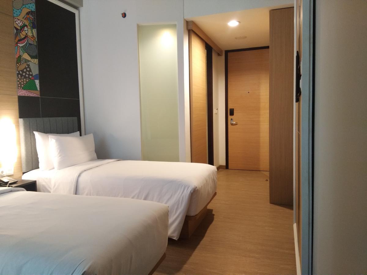 Maxone Platinum Hayam Wuruk Hotel Jacarta Exterior foto