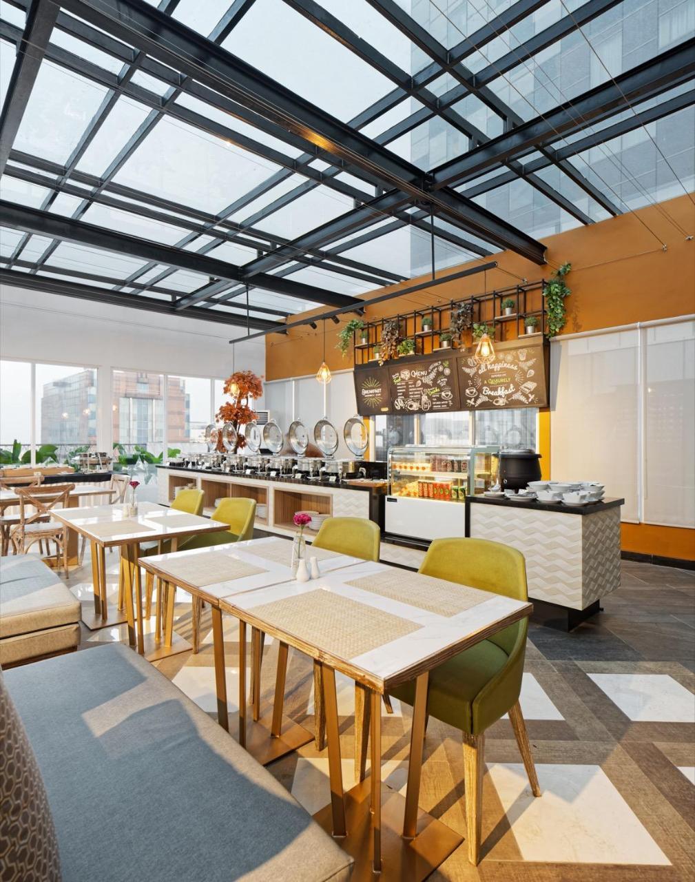 Maxone Platinum Hayam Wuruk Hotel Jacarta Exterior foto