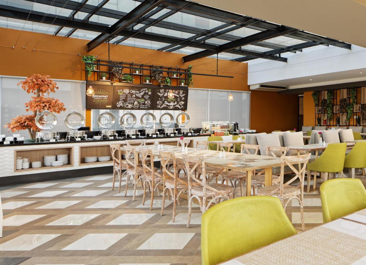 Maxone Platinum Hayam Wuruk Hotel Jacarta Exterior foto