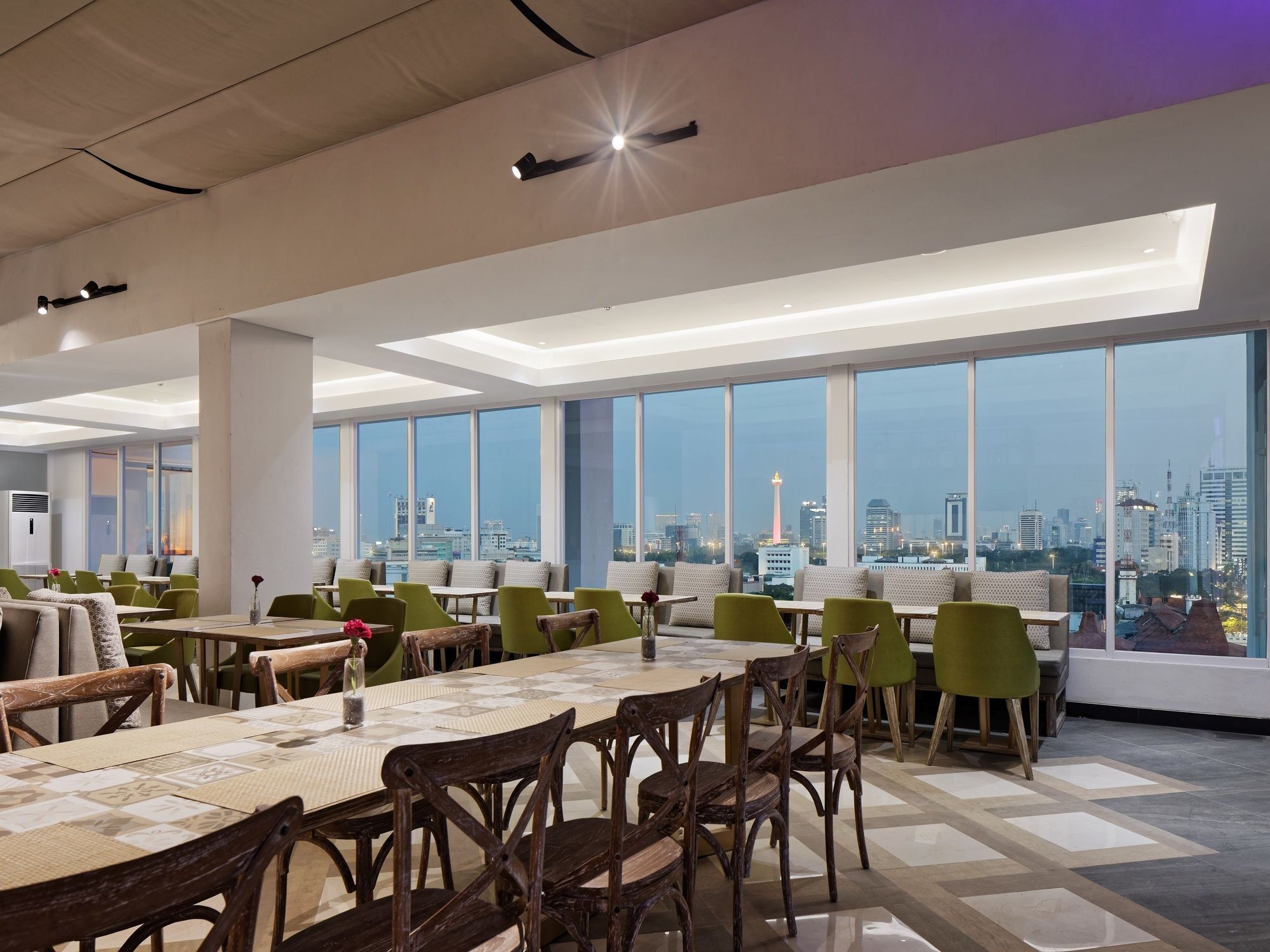 Maxone Platinum Hayam Wuruk Hotel Jacarta Exterior foto