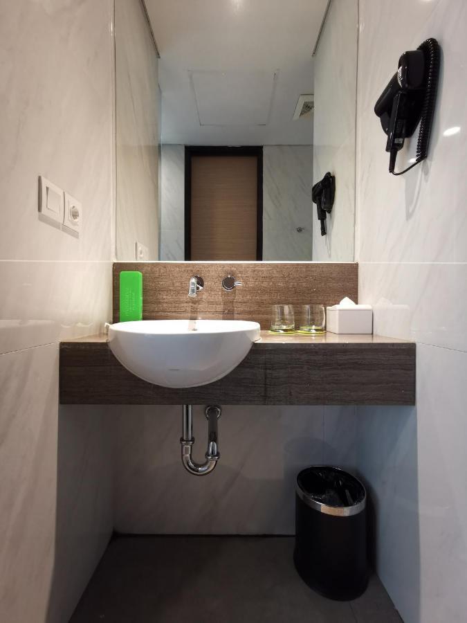 Maxone Platinum Hayam Wuruk Hotel Jacarta Exterior foto